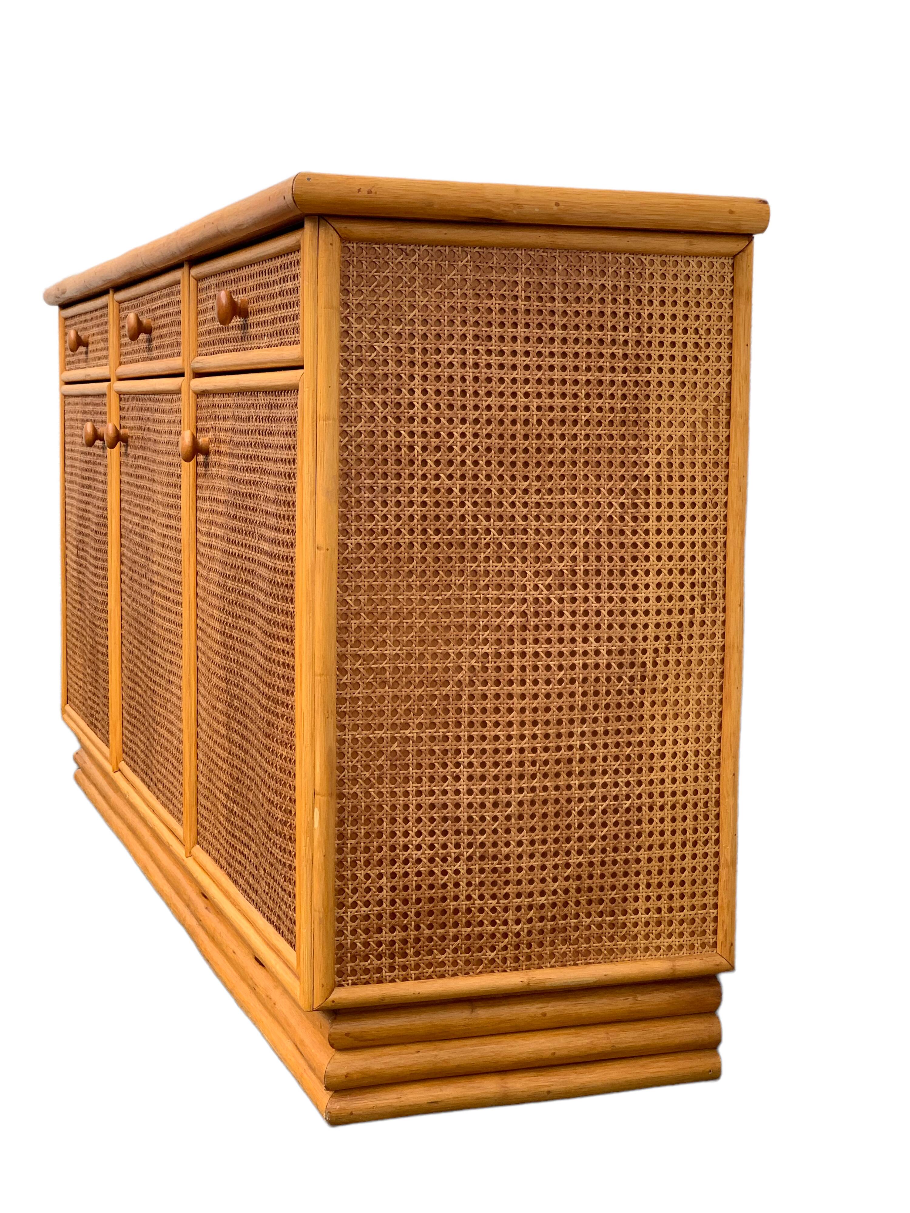 Vintage buffet in bamboo and cannage 1970