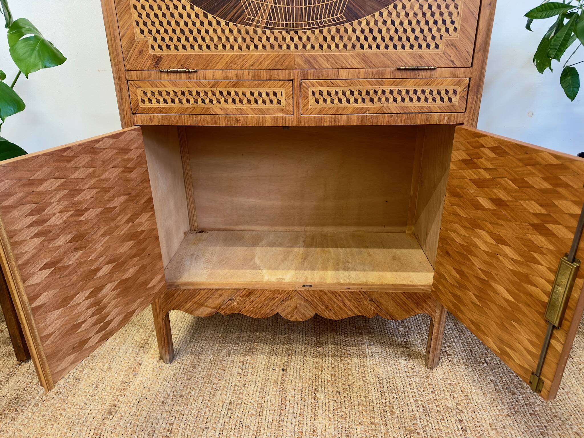 Wooden drop-leaf secretary in Louis XV style – Floral decoration