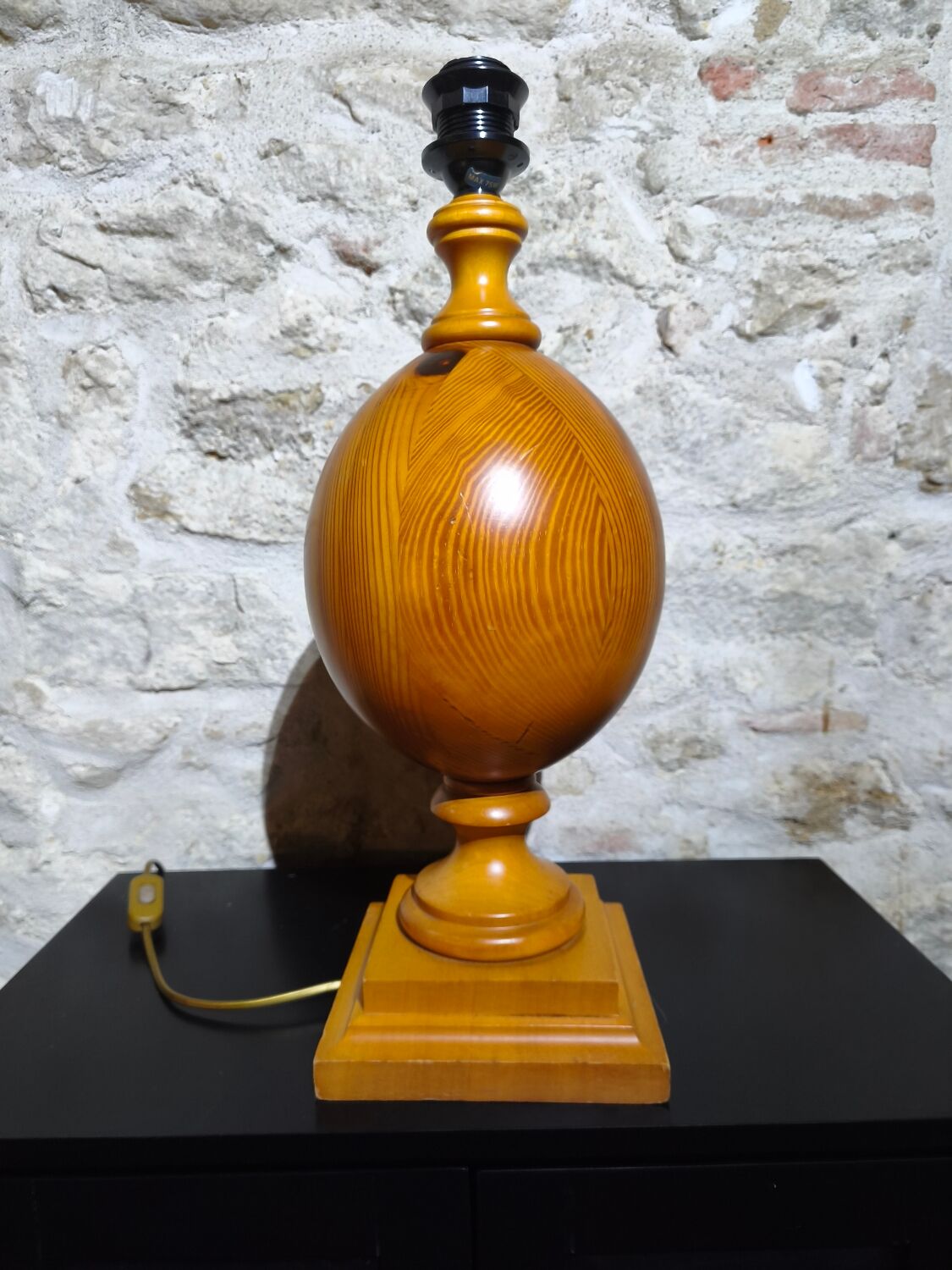 Vintage turned pine table lamp - Maison Verdière - 1970s/80s