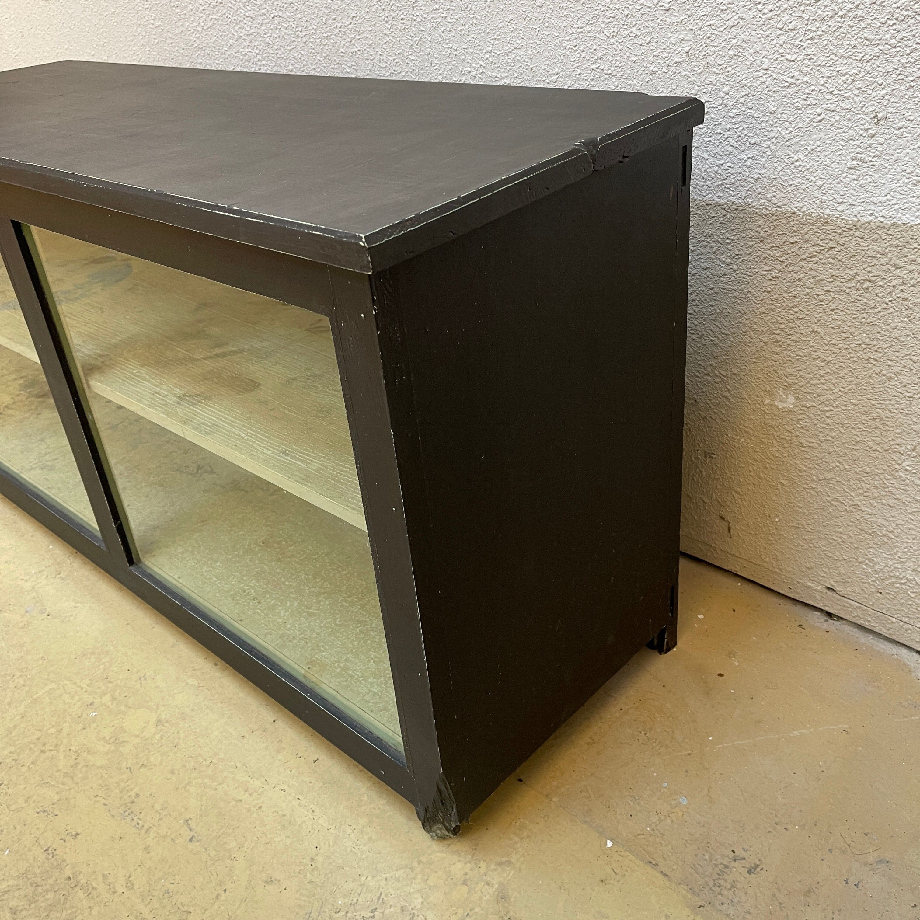 Commercial display cabinet