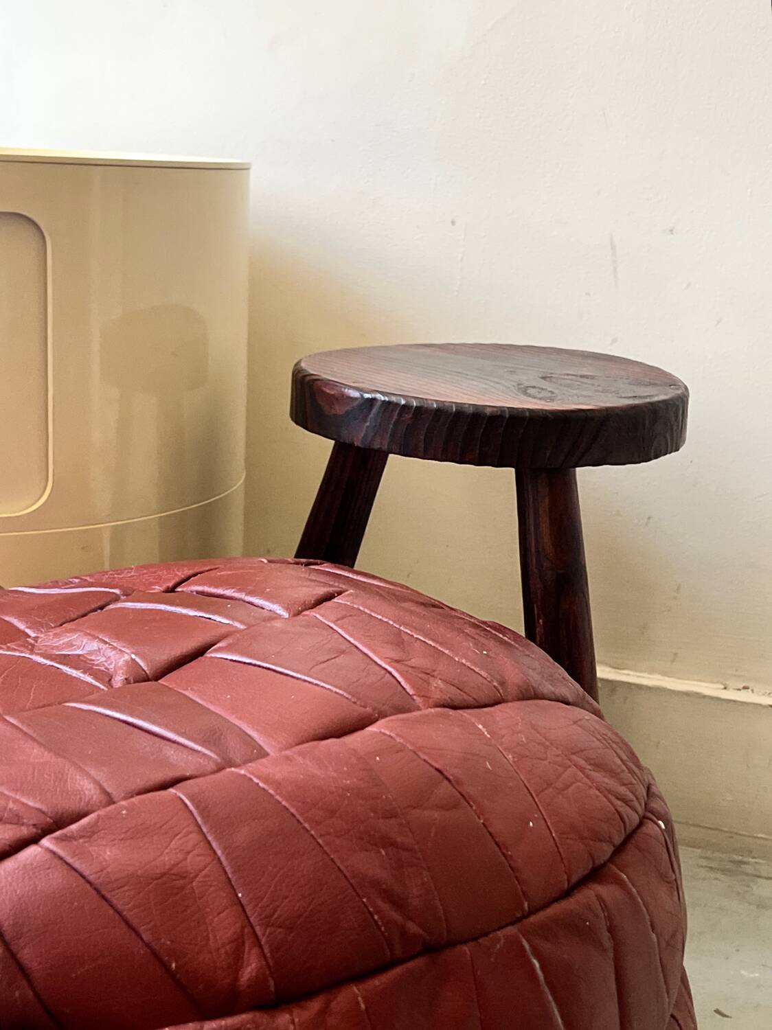 For round leather patchwork Dlg de sede, design 1970.