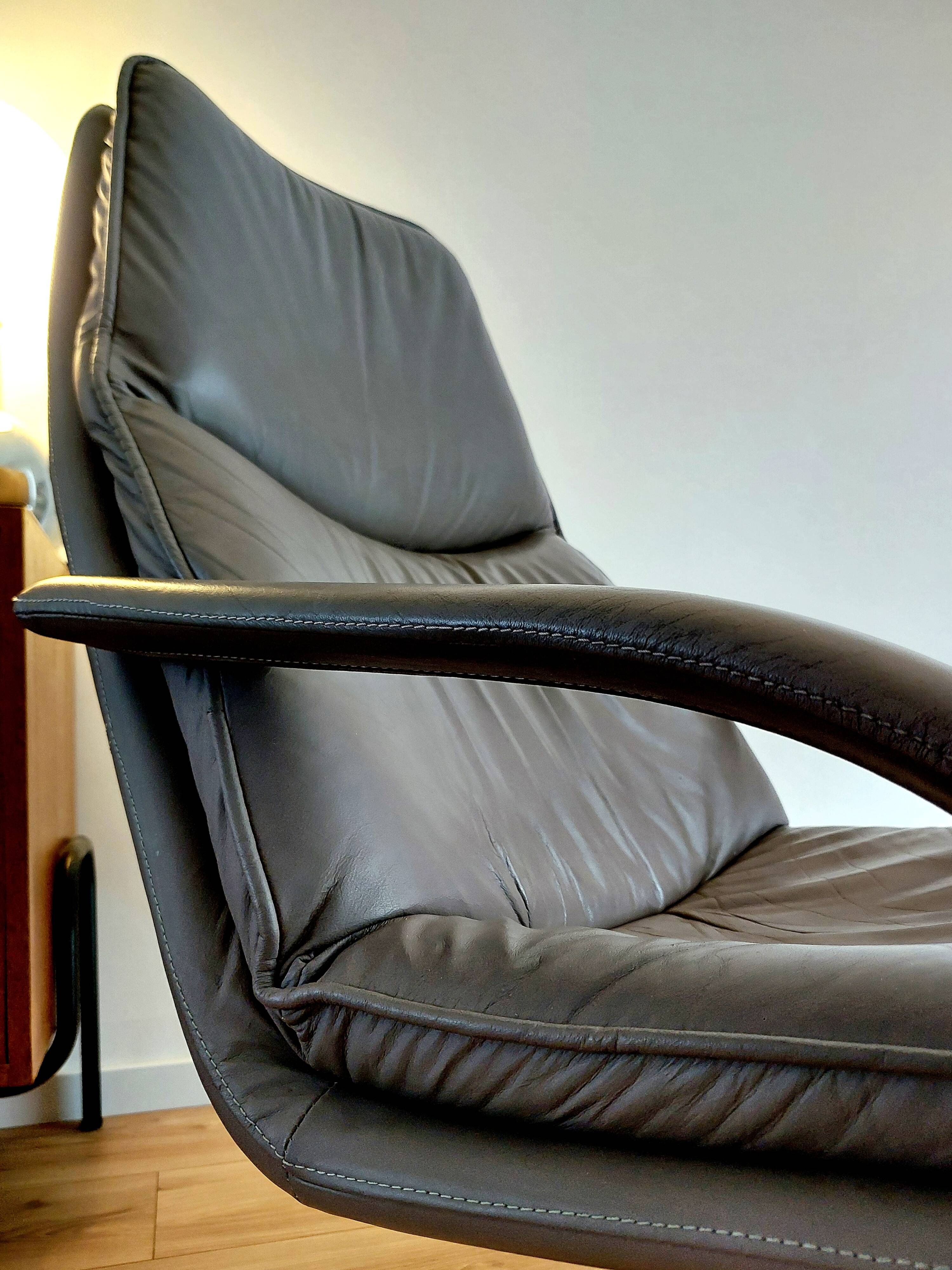 Lounge pivotant artifort geoffrey harcourt