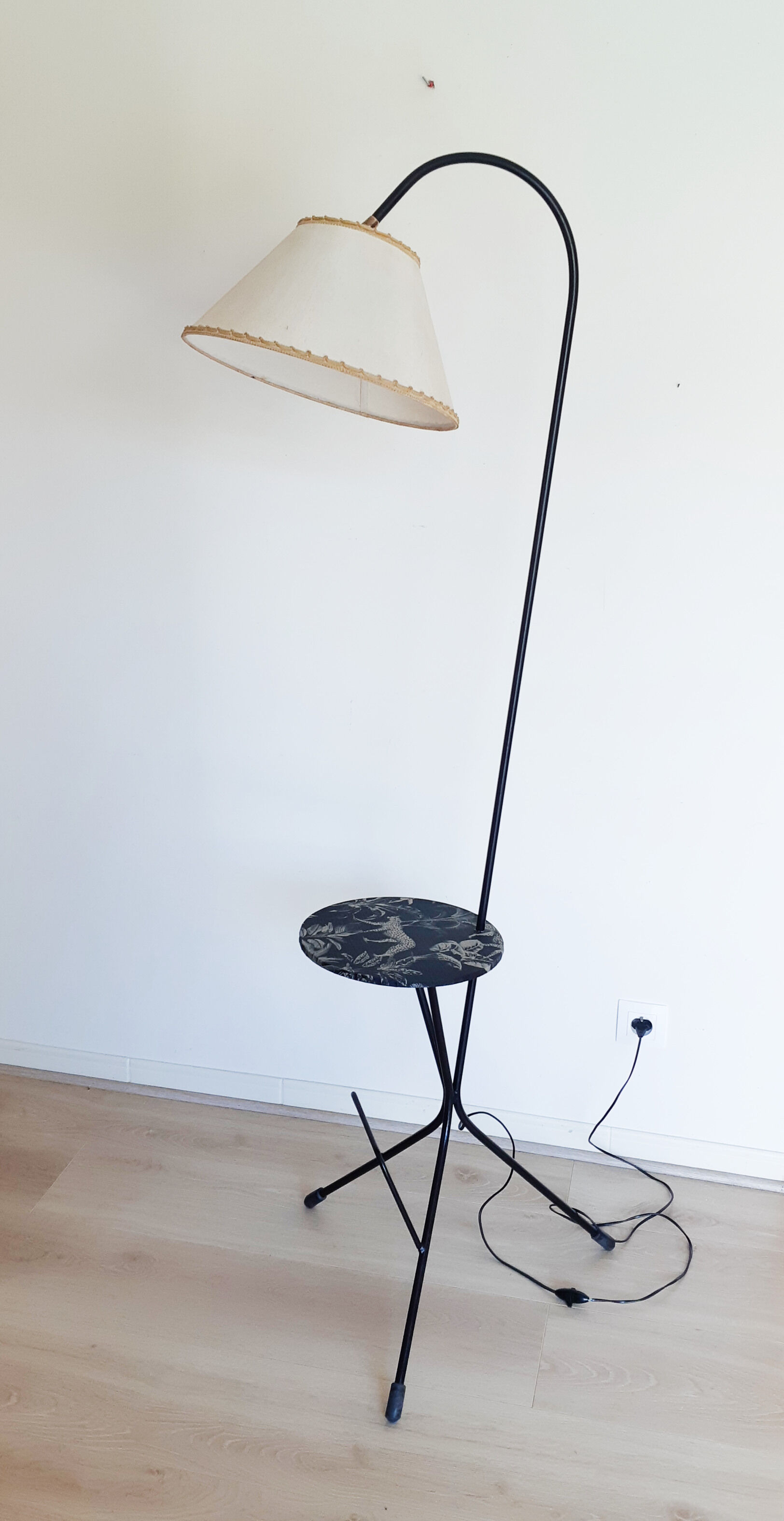 Tripod shelf lamp vintage 50s
