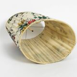 Large elegant 1960s KPM table lamp in porcelain and pleated silk lampshade