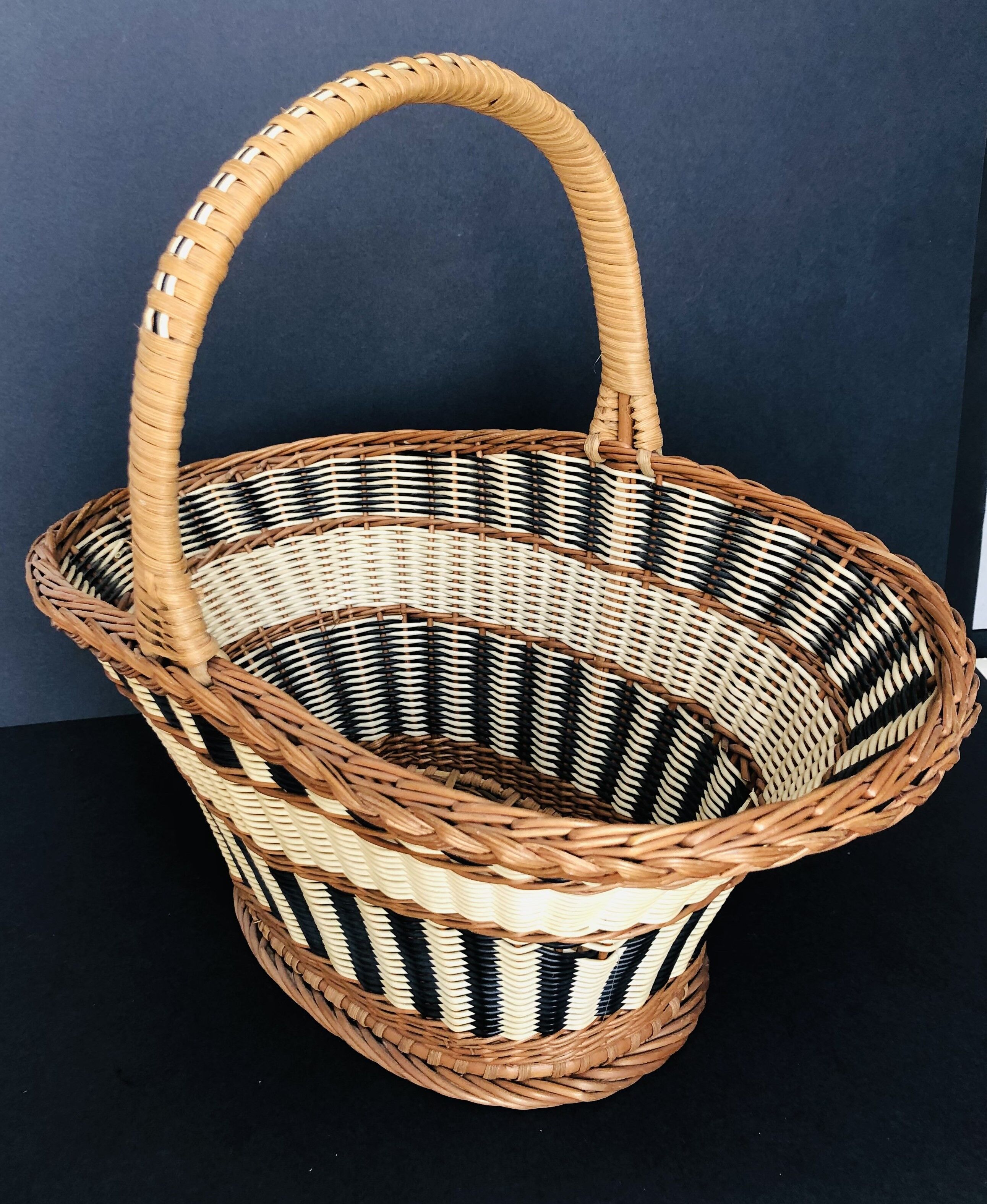 Wicker basket