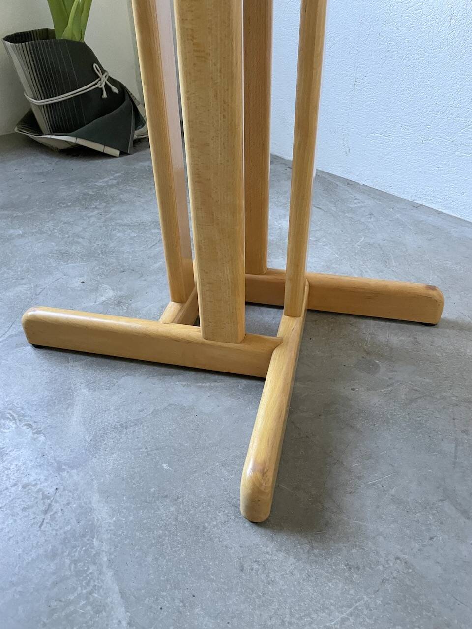 80s round beech table