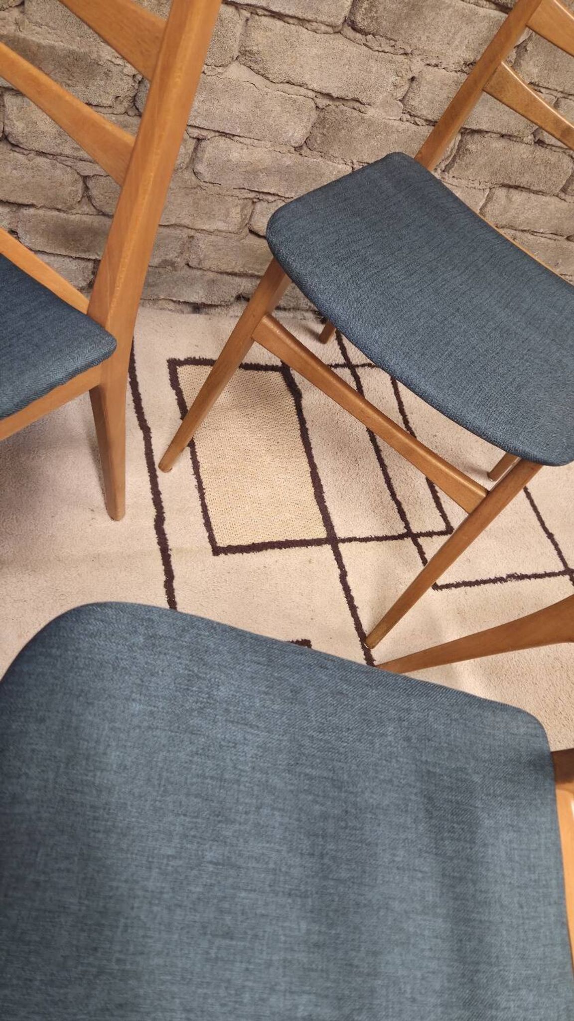 Set of 4 vintage Scandinavian chairs from the 1960s.