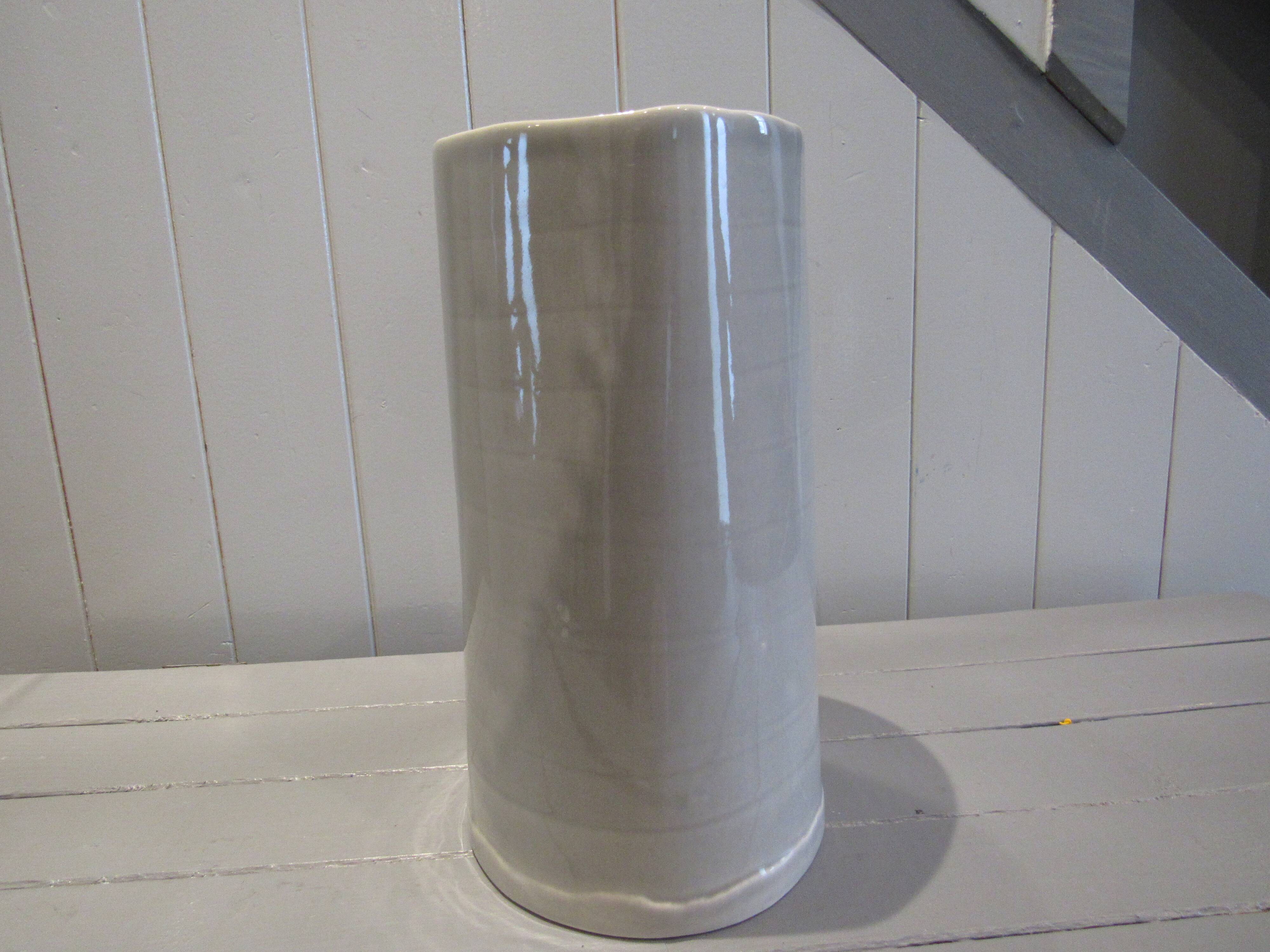 Soft green and natural ceramic vase by Carina Ciscato