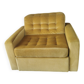 Fauteuil en velours capitonné des années 70
