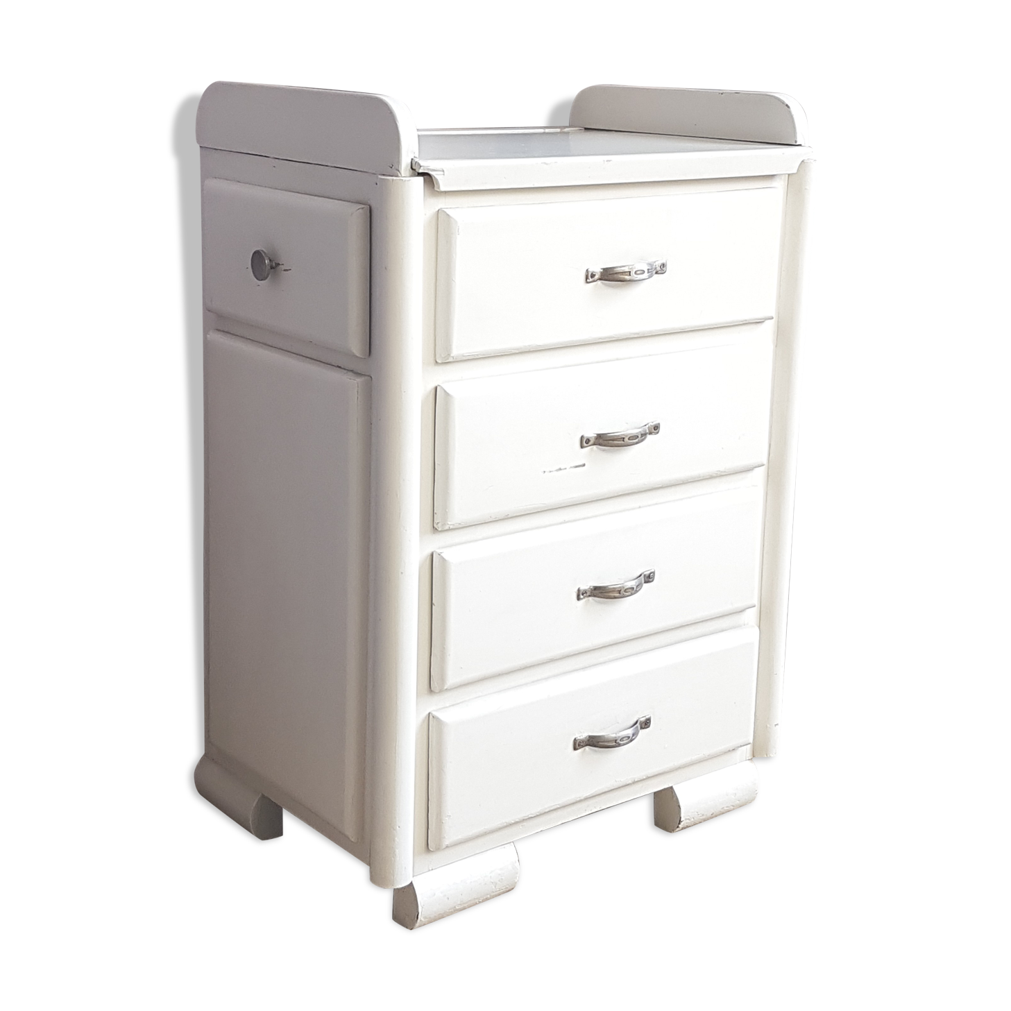 Vintage dresser