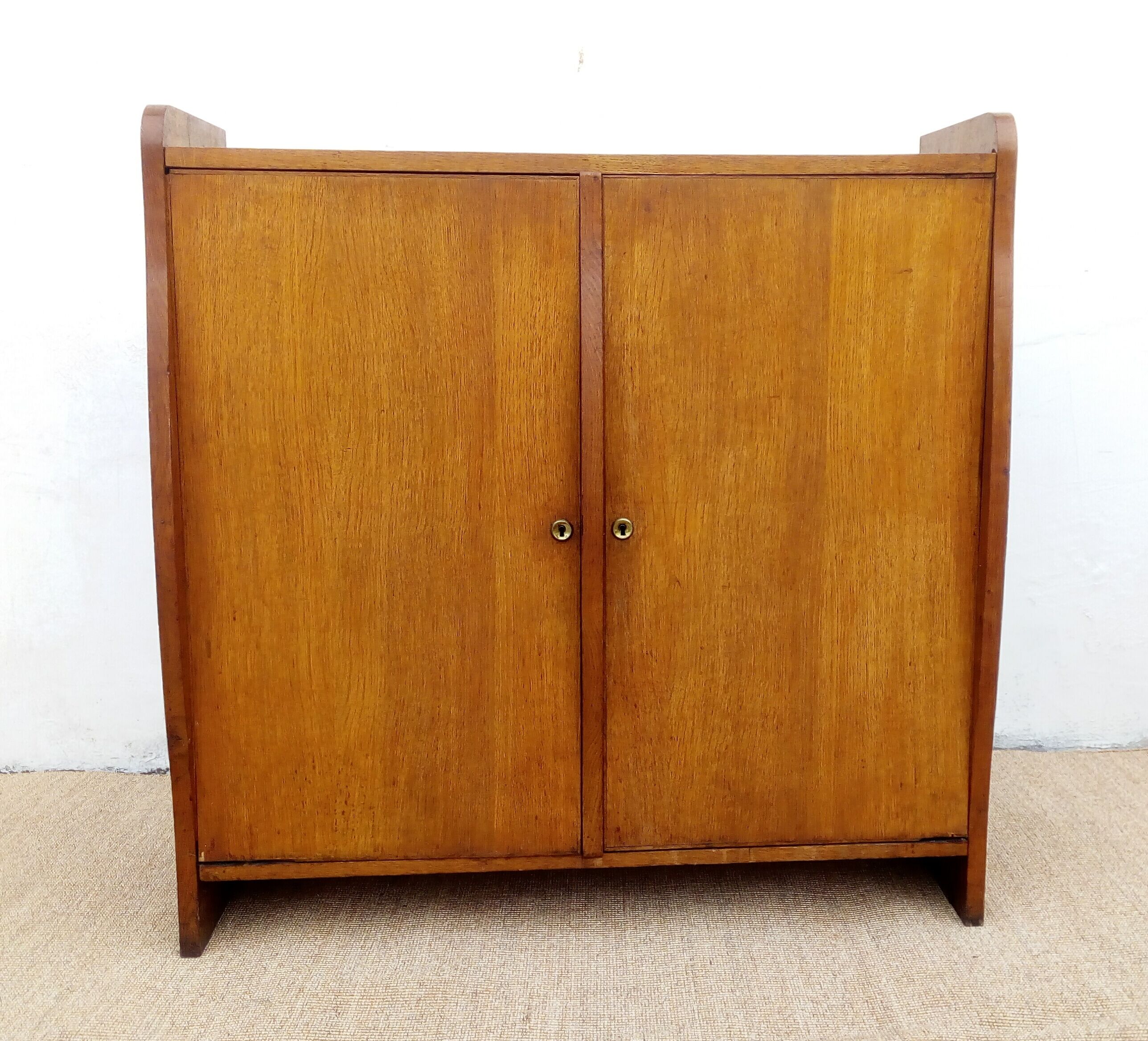 Armoire scolaire