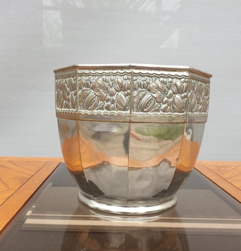 Art Deco chrome brass pot cache