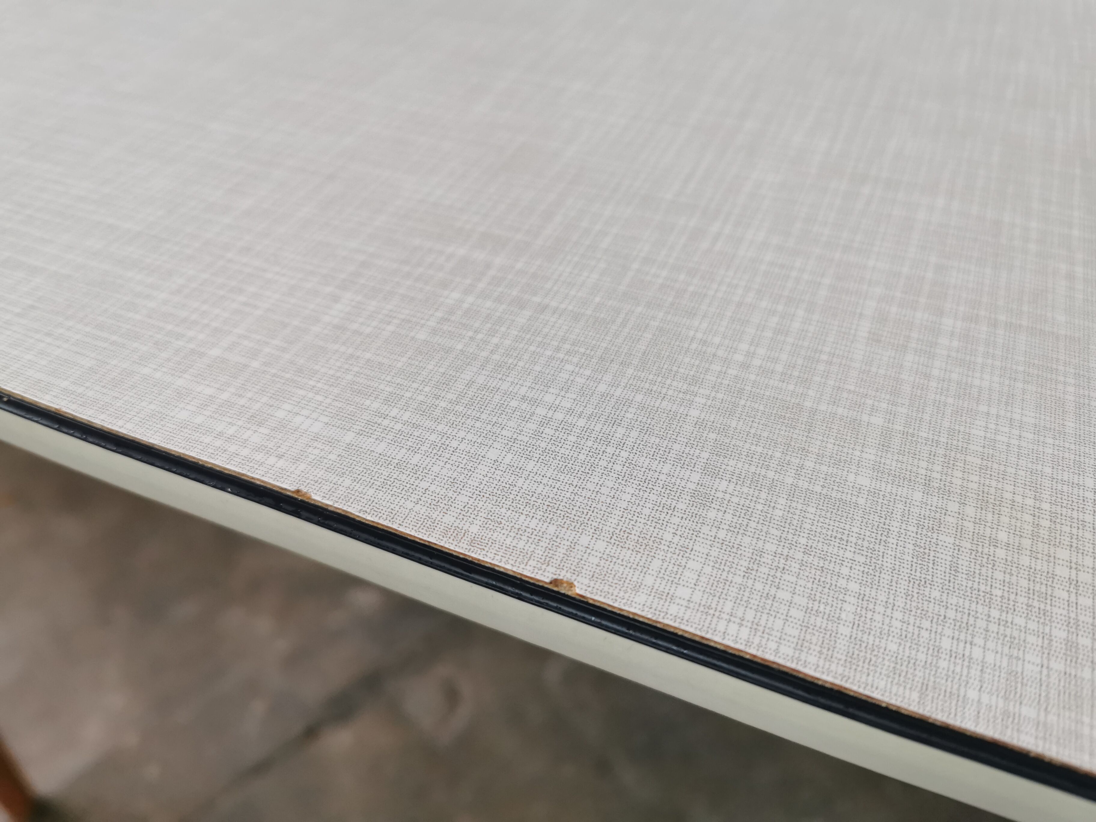 Vintage table in formica and wood, compass leg