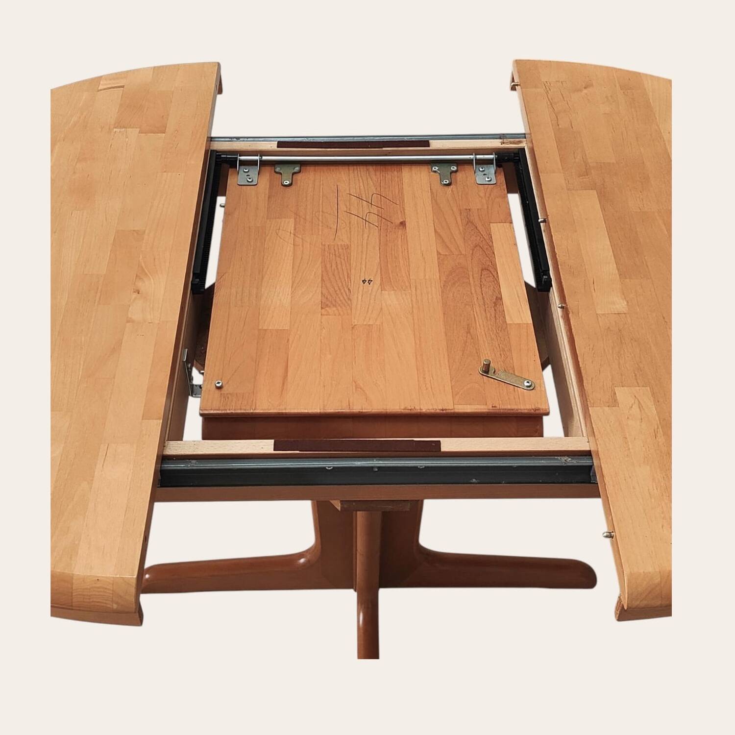 Extendable dining table, 70s