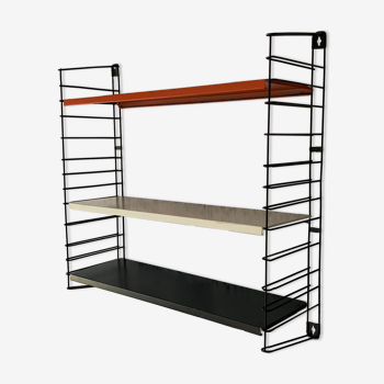 Tomado shelf