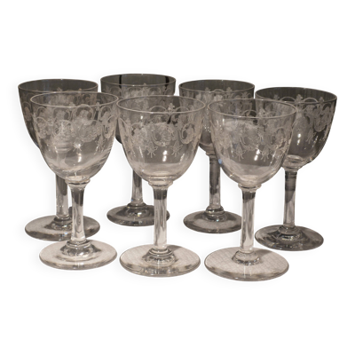 7 verres à vin blanc, porto Art nouveau à décor floral, Baccarat fin 19ème s.