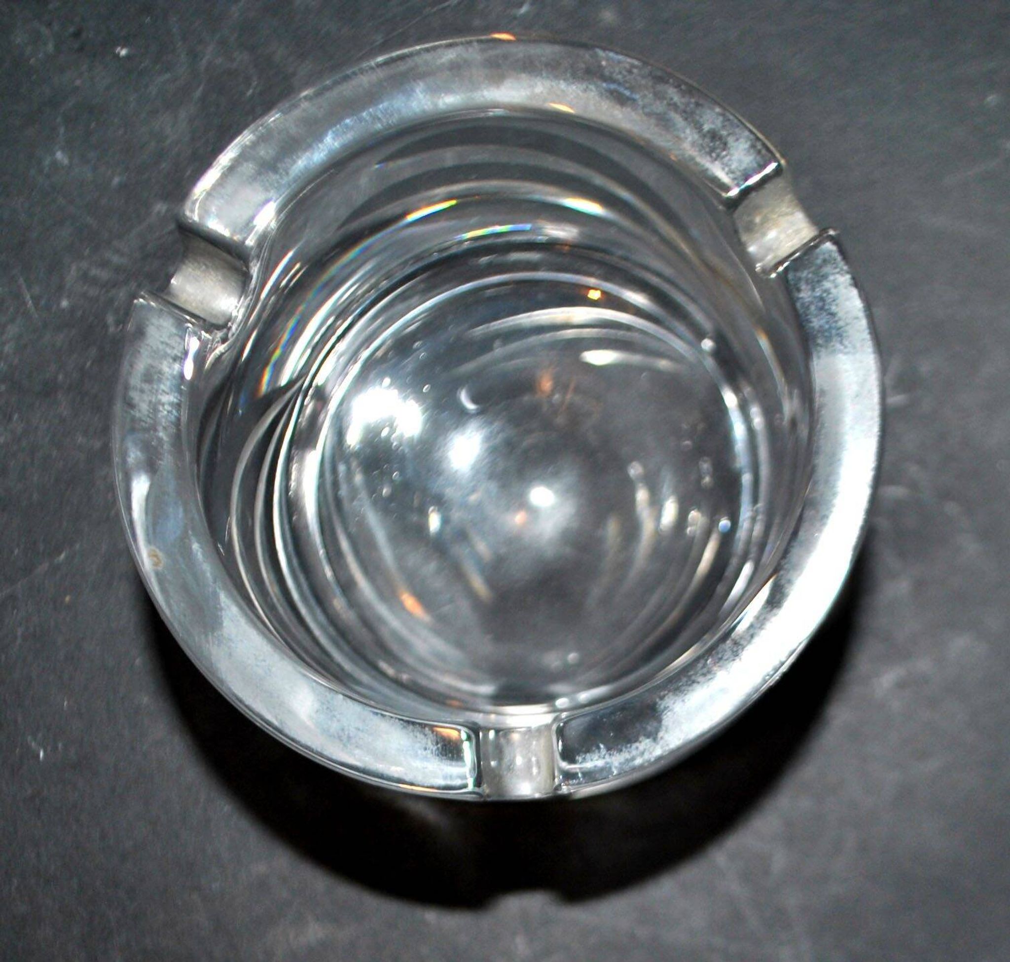 Cendrier vintage en cristal taillé signé Carabin 1989