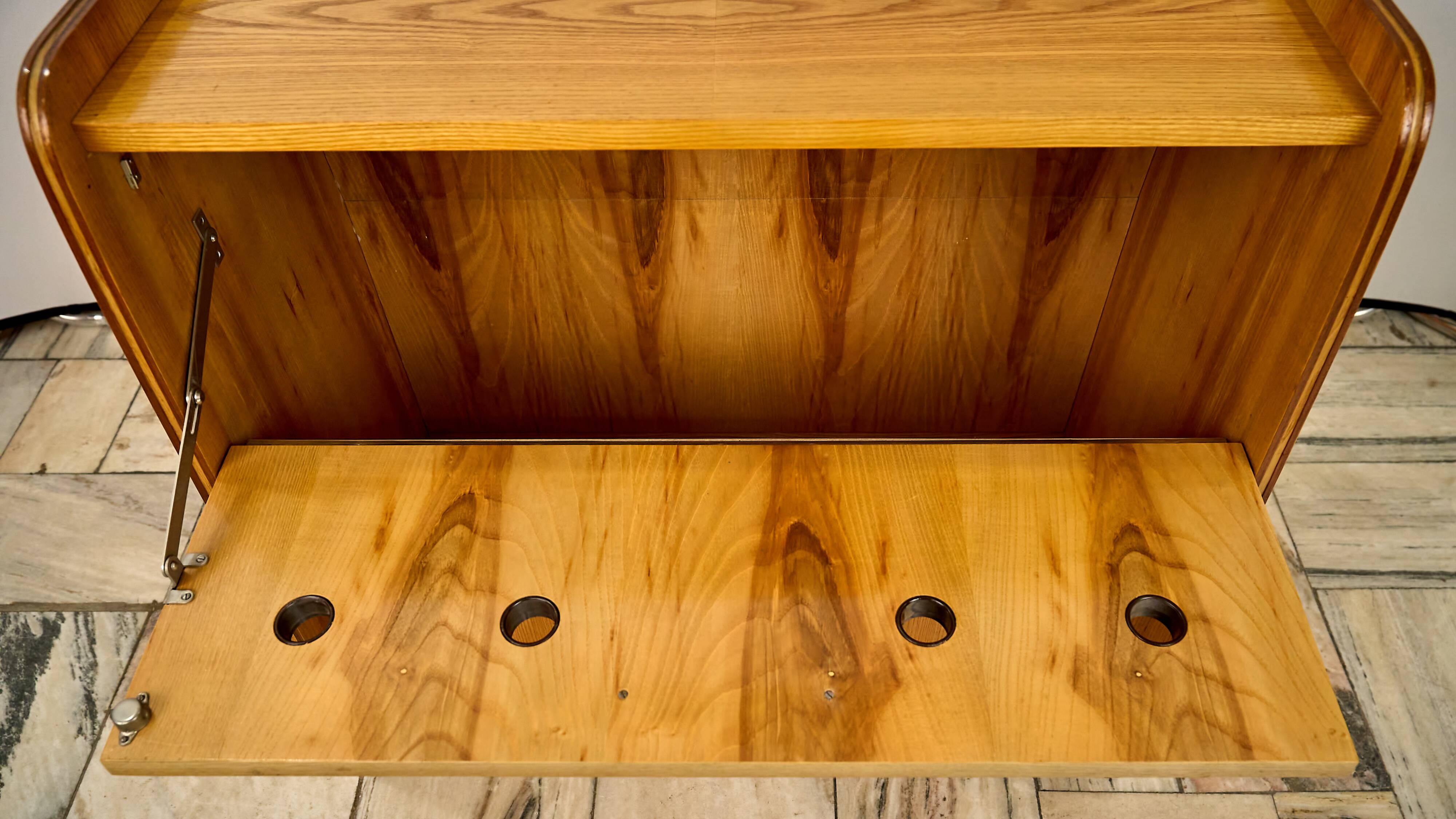 Armoire à literie du milieu du siècle, années 1960, Tchécoslovaquie