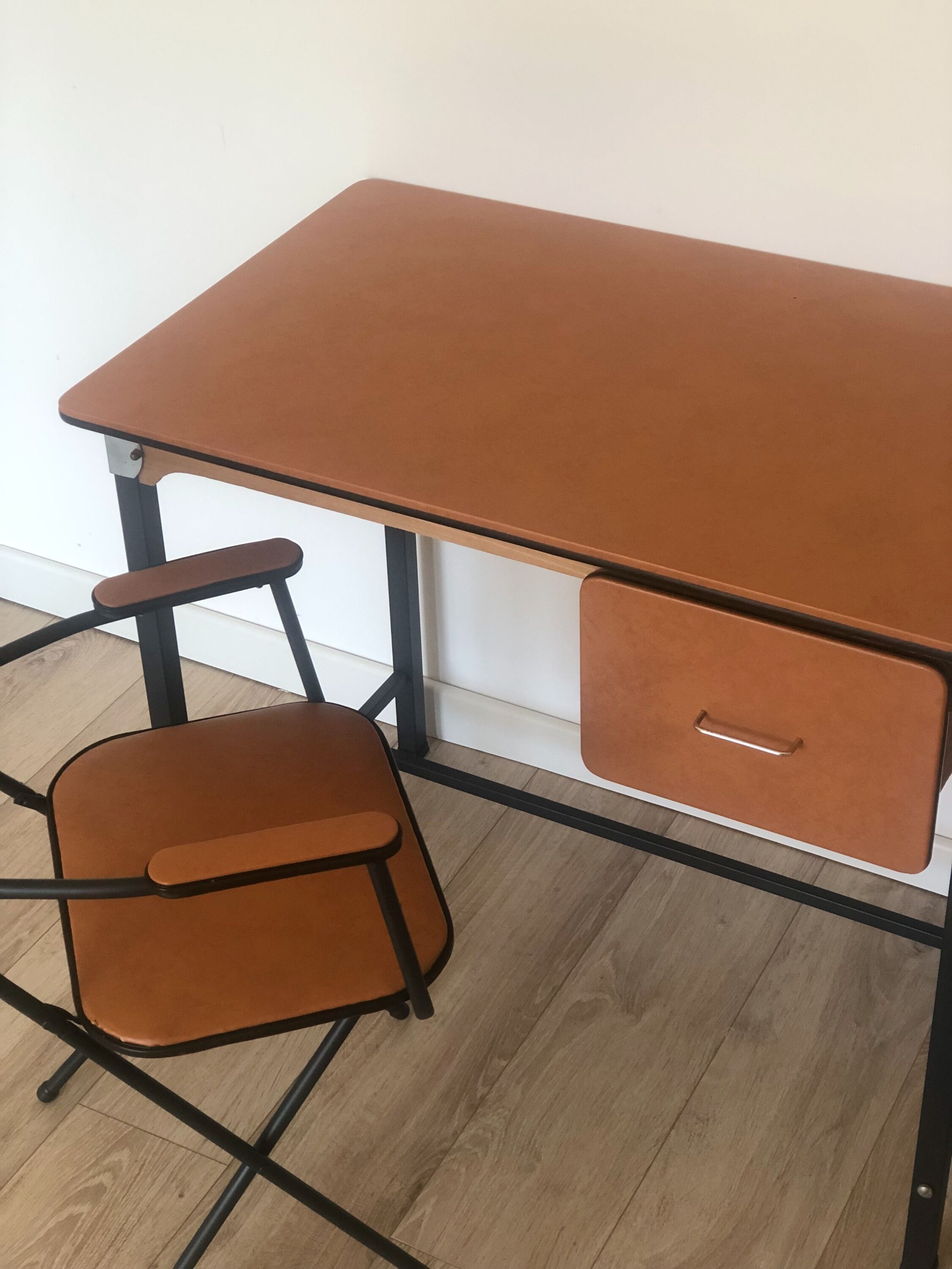 Bureau des années 60/70 et sa chaise