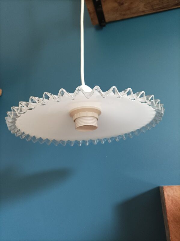 Suspension corolla glass opaline transparent serrated edge Dp 0523021