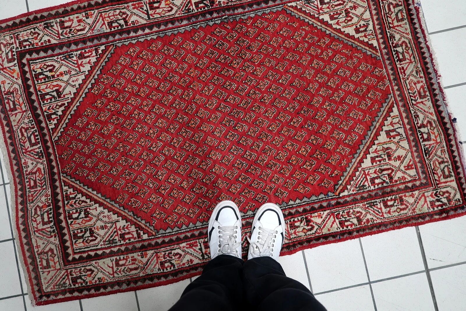 1950s Handmade Wool Boteh Rug, Red and Ivory, 104 × 156 cm - 1C1299