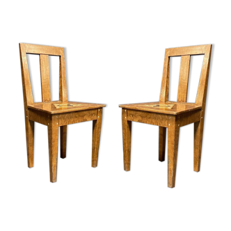 Set of 2 painted Swedish chairs