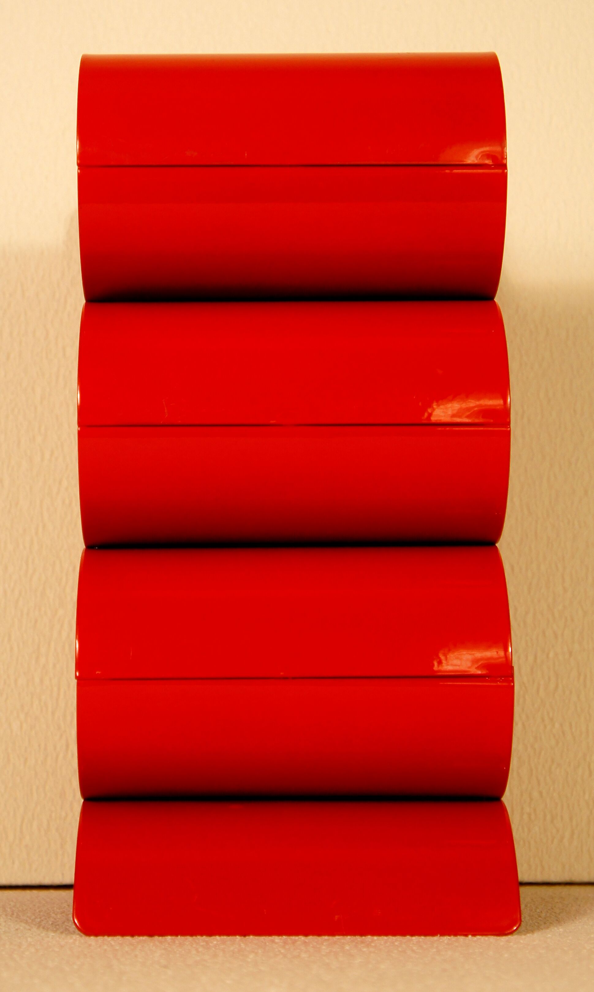 Red lacquered metal bottle holders