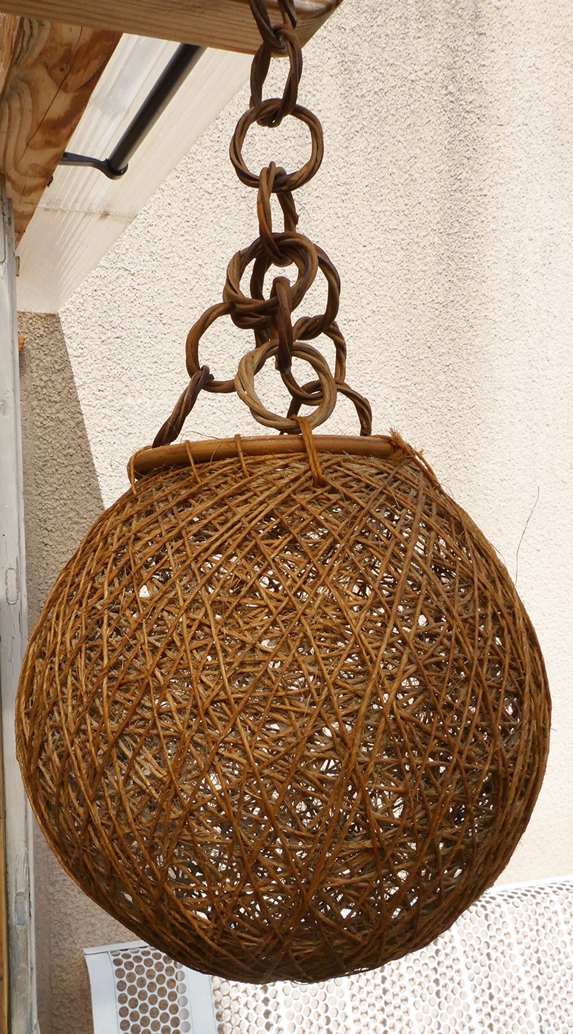 Suspension vintage boule rotin et ficelle