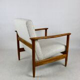 Fauteuil GFM-142, design par Edmund Homa des années 70, bouclé ivoire blanc - 2 pièces disponibles.