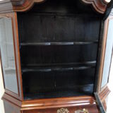 Cabinet en porcelaine d’acajou antique