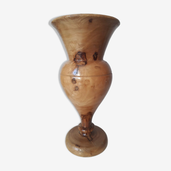 Vase en bois tourné