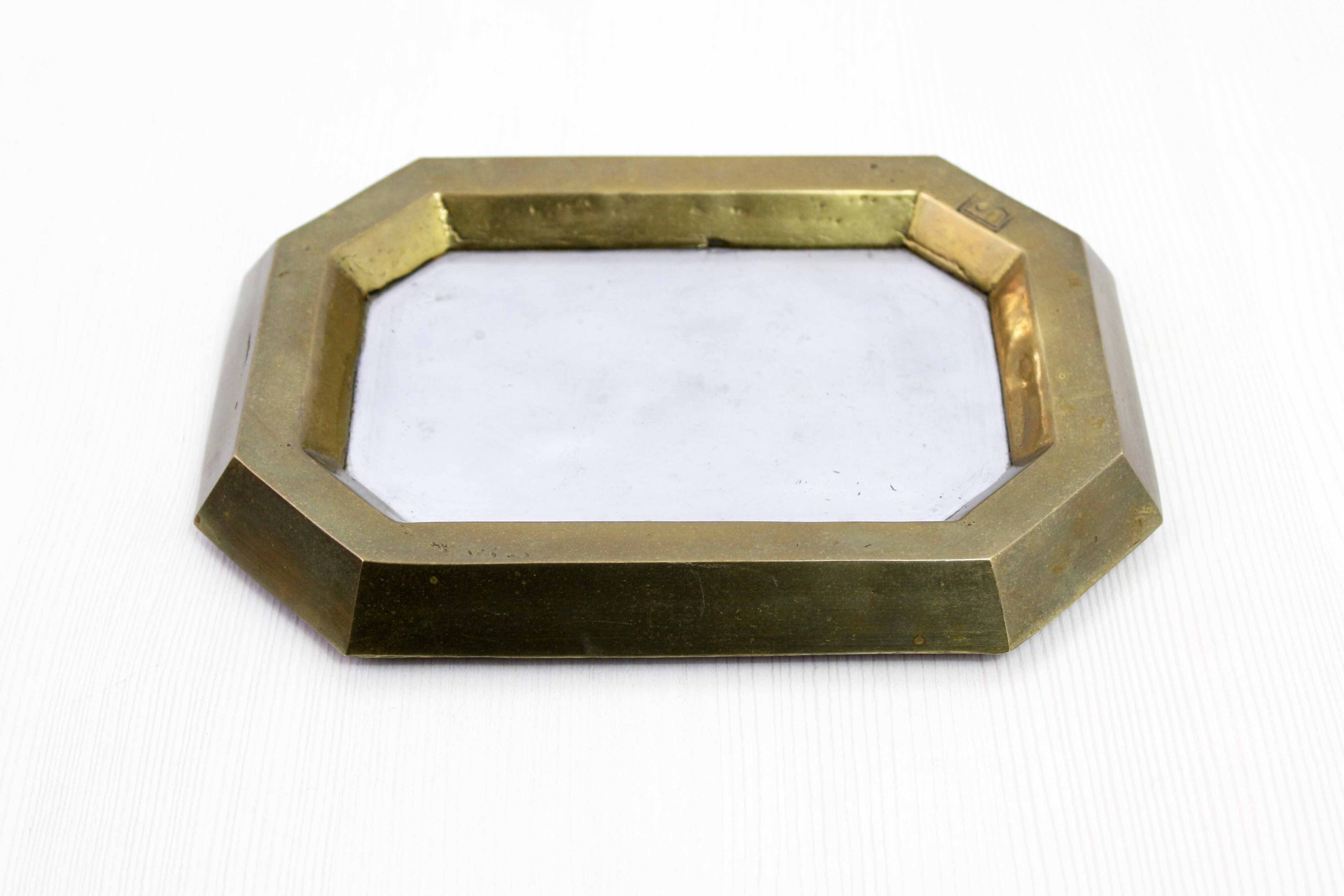 Empty pocket by David Marshall 1980