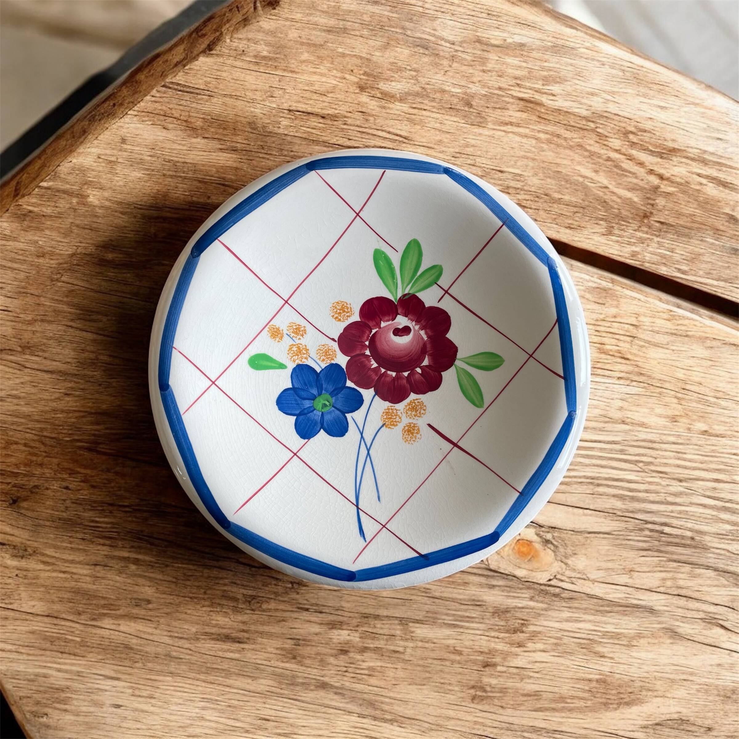 Antique salad bowl / fruit bowl on a pedestal in Gien earthenware