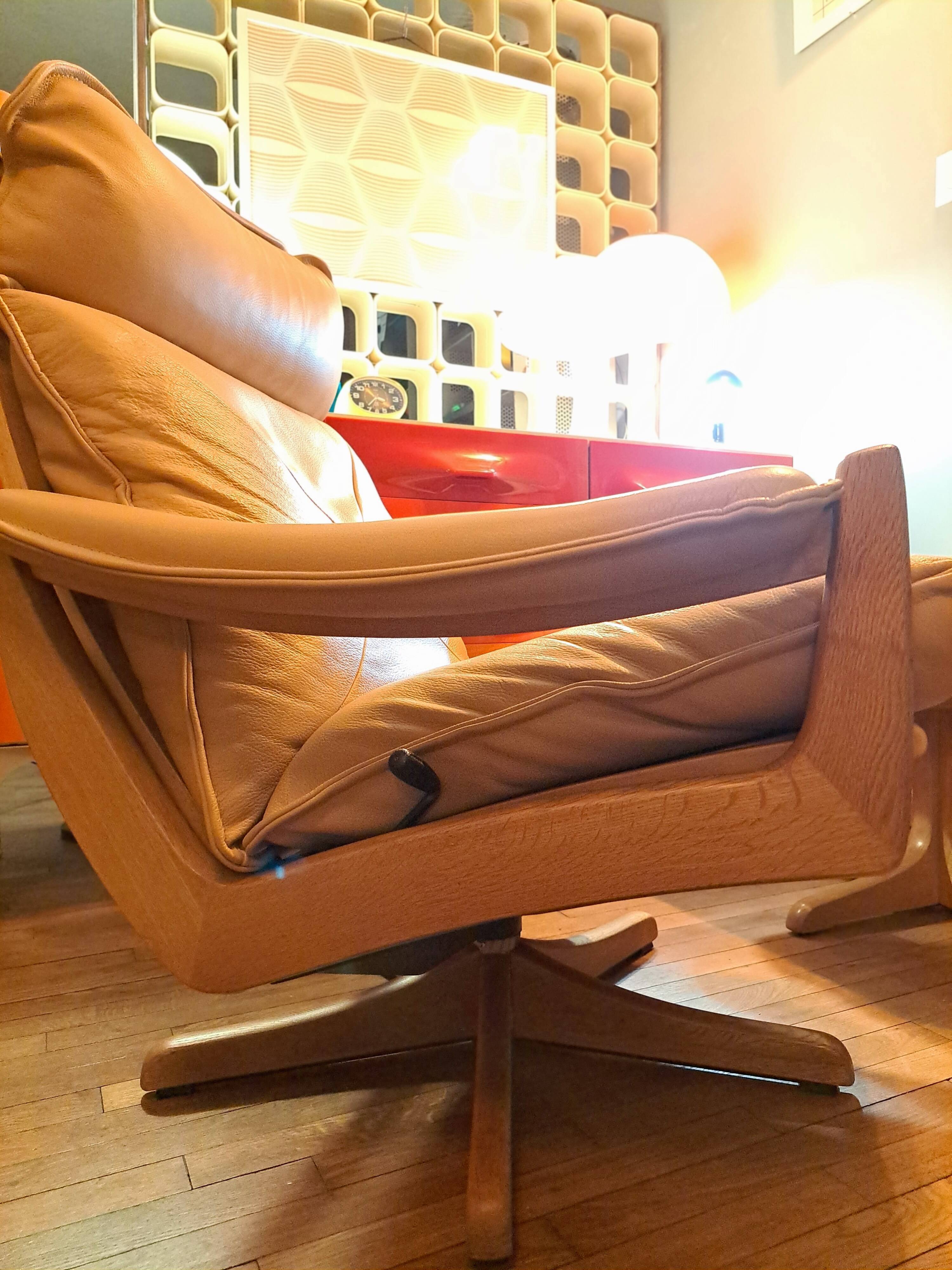 Pairs of armchairs and ottoman by Soda Galvano for Lied Mobler, Norway 1970