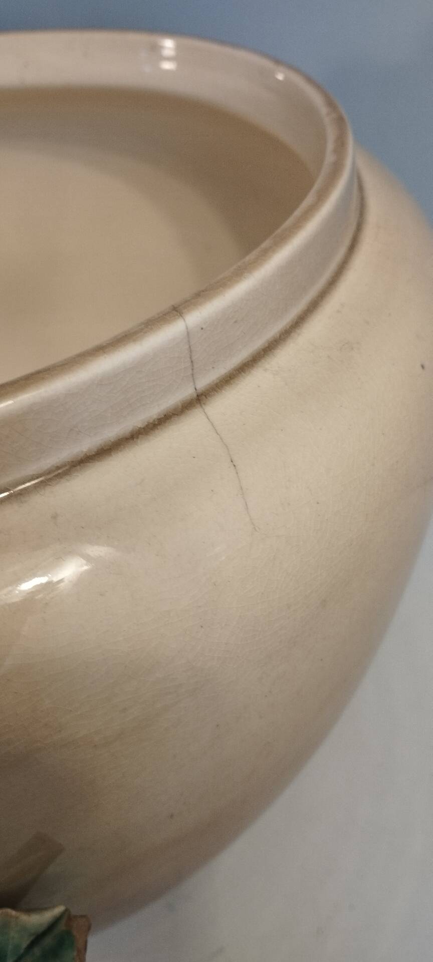 Large cache pot in earthenware, Art Nouveau.