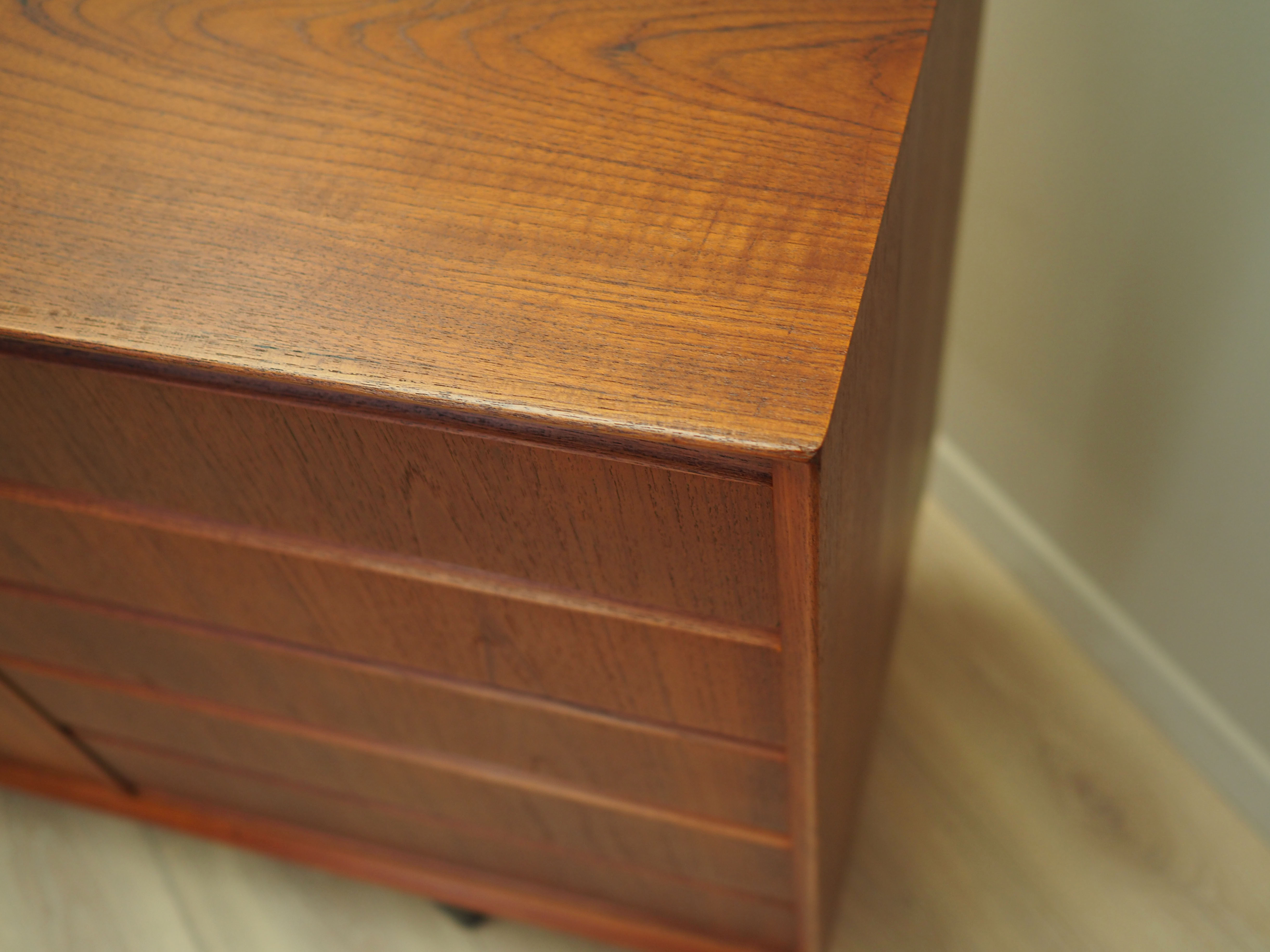 Enfilade en teck, design danois, années 1970, production: Danemark