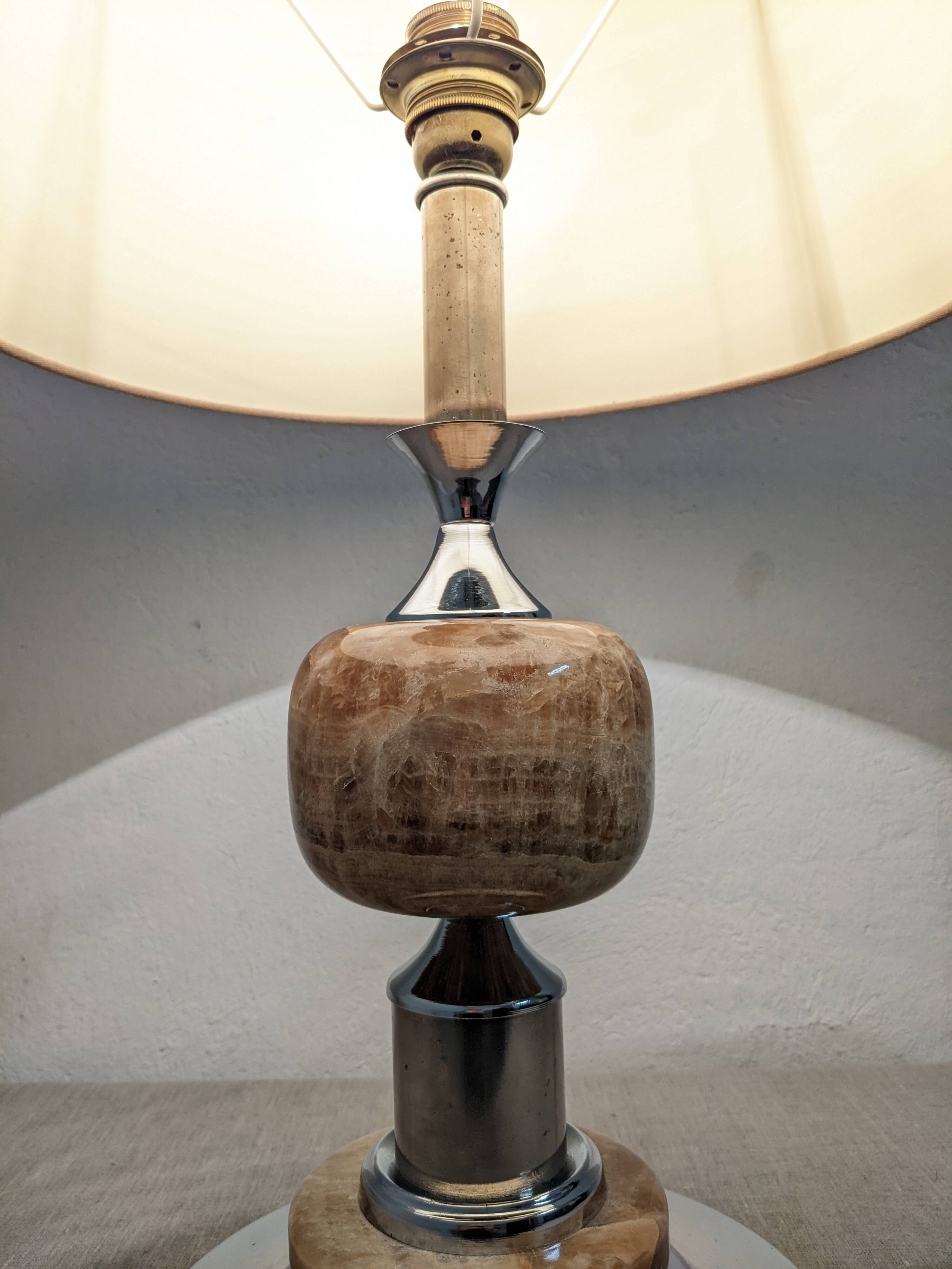 Living lamp in onyx and chromed metal from the 60s/70s