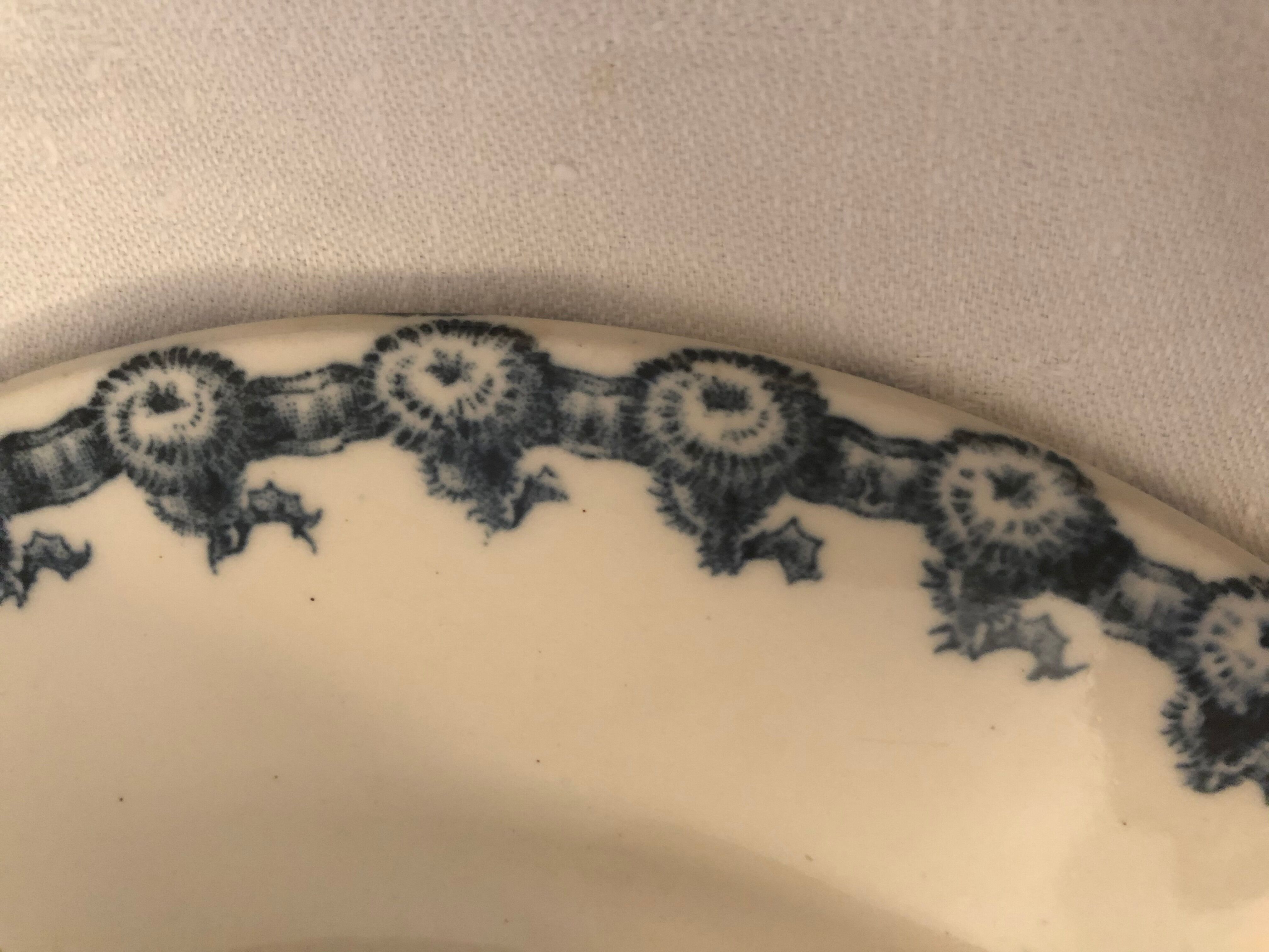 Gien Chardons model pest plate