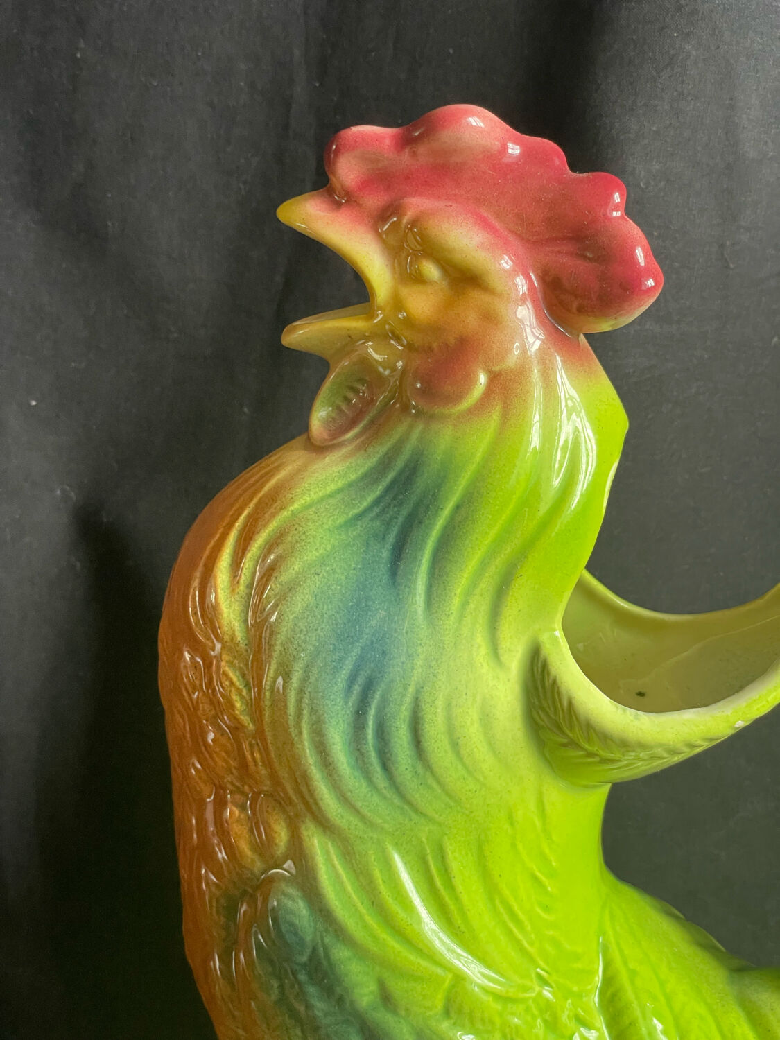 Carafe barbotine saint clément forme coq