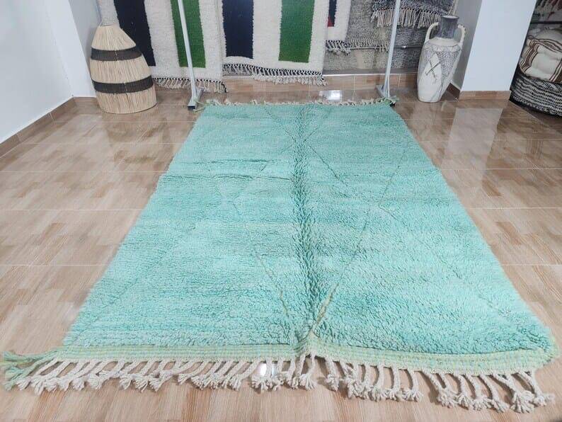 Handmade natural wool rug, size 100 x 200 cm