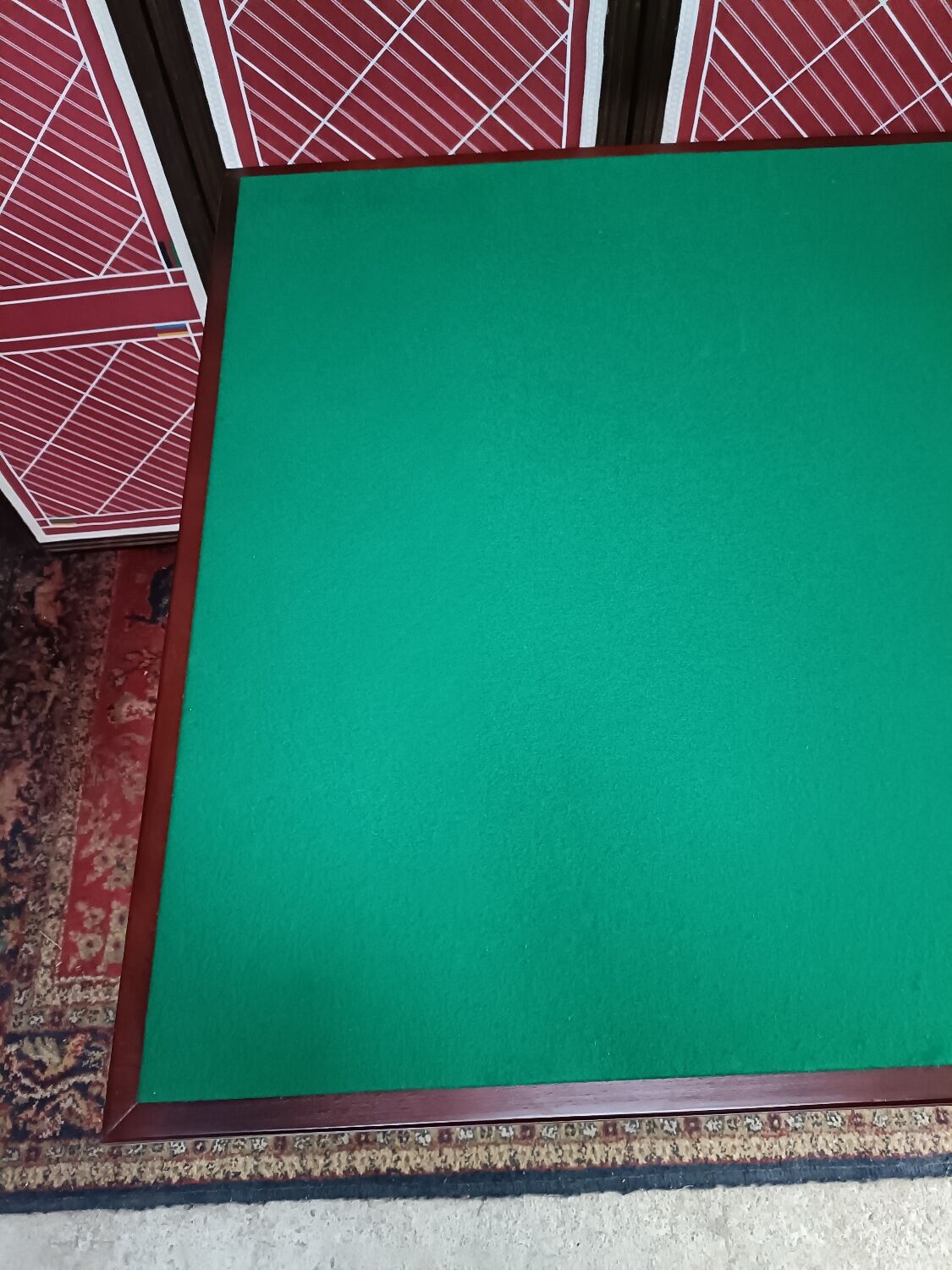 Table de bridge placage acajou et tapis vert, état neuf