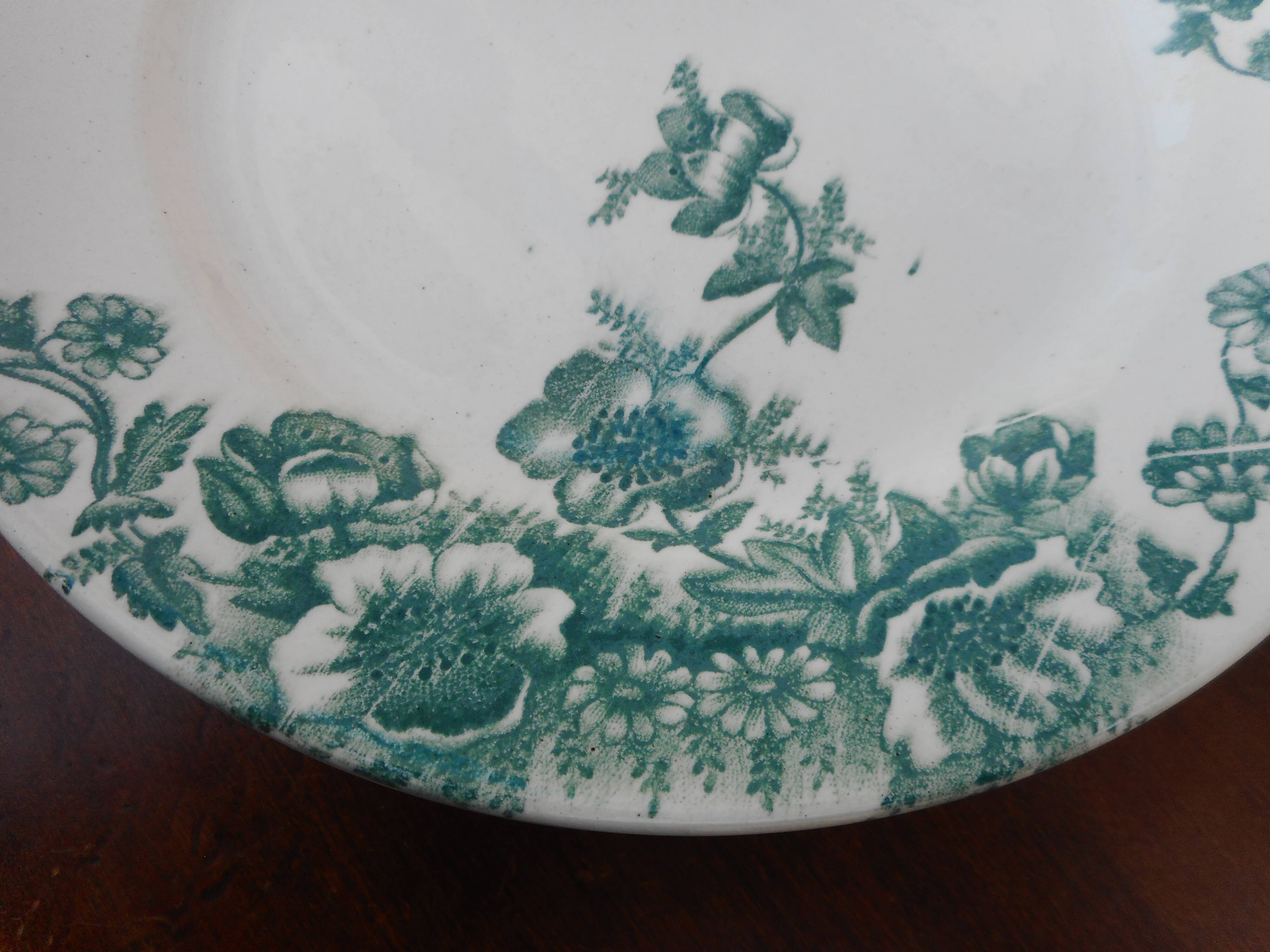 Six earthenware plates