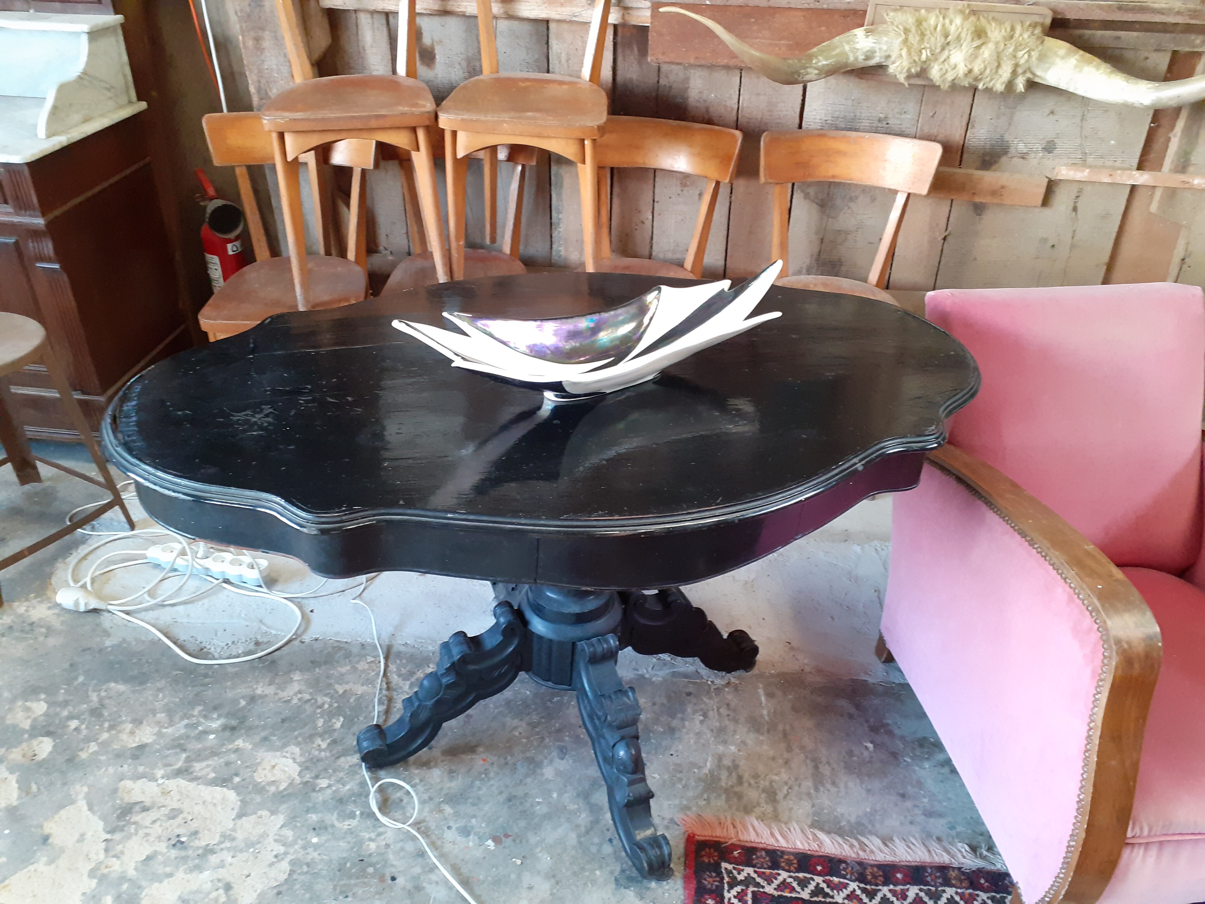 Napoleon III violin table