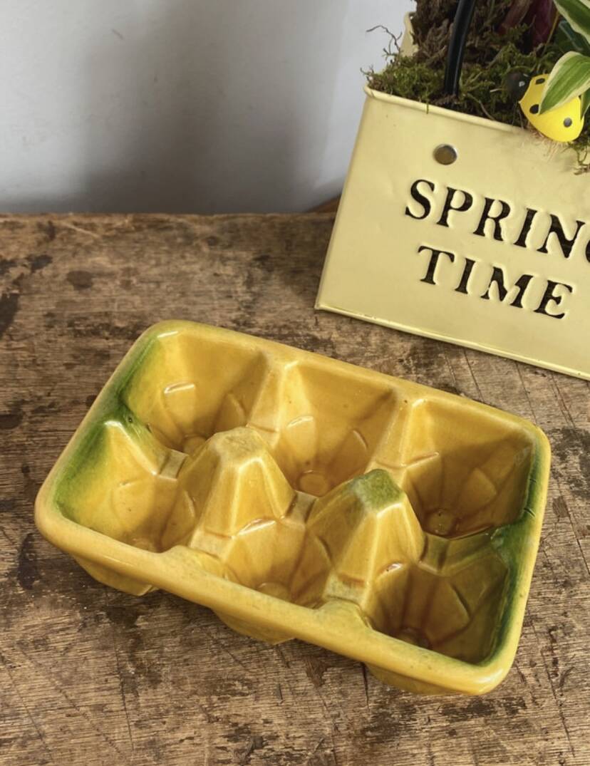 Ceramic egg dish