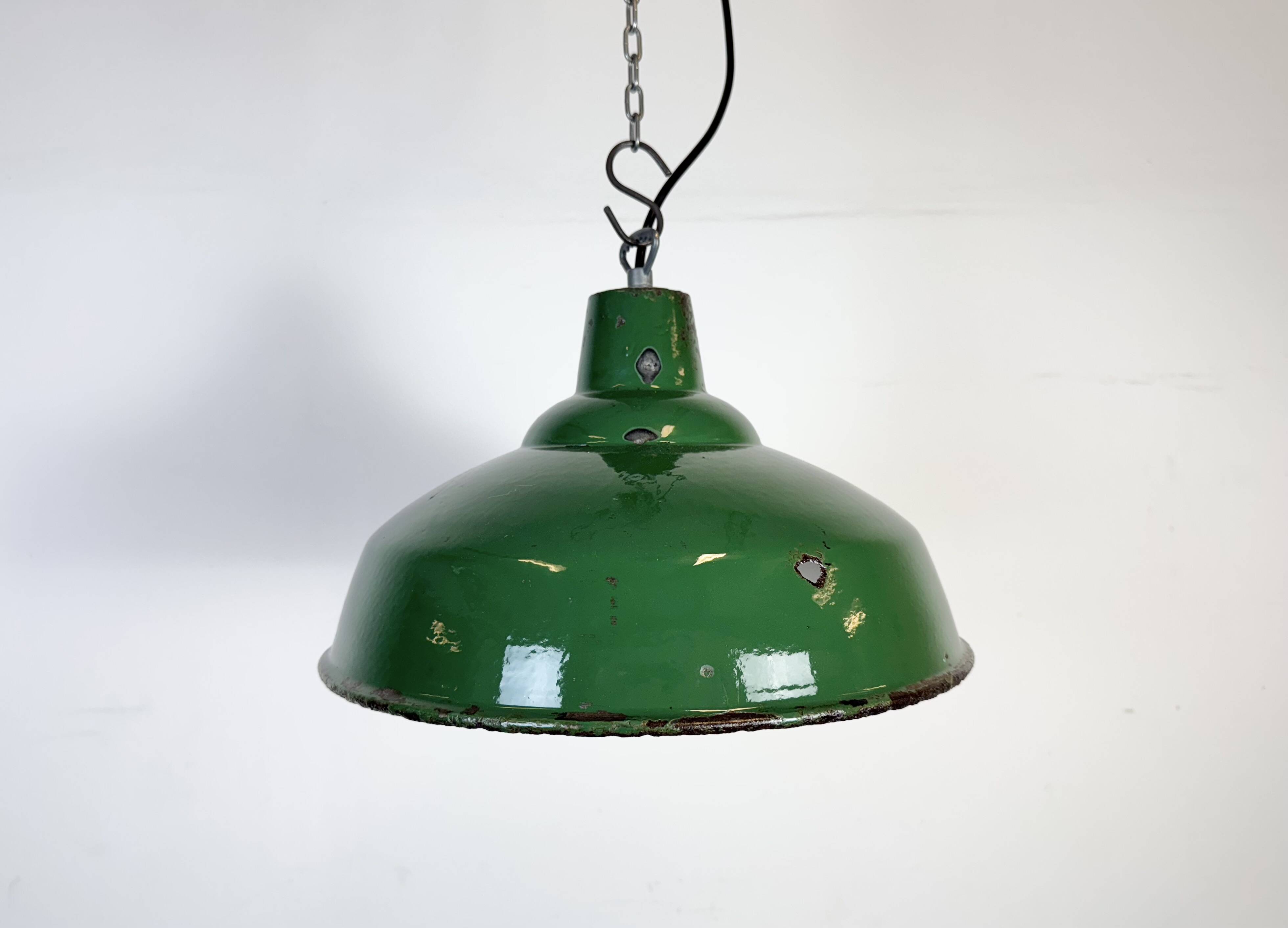 Industrial British Green Enamel Factory Pendant Lamp, 1960s