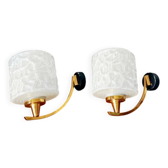 Pair of mid-century Arlus style wall lights with granite glass