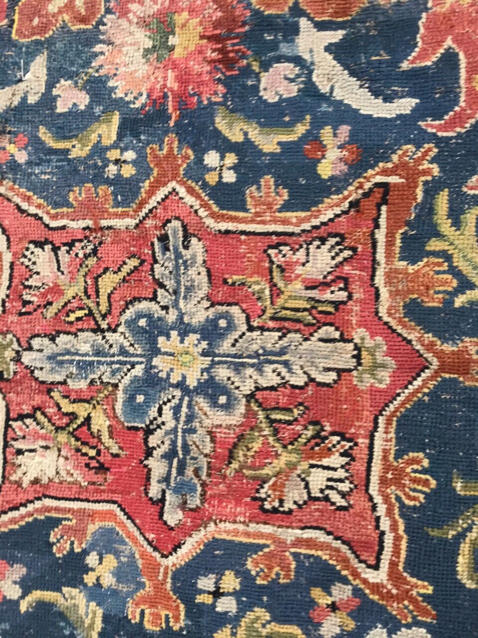 Ancient Portuguese dot rugiola 168x258 cm