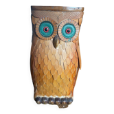 Vintage owl umbrella stand in wicker and carved wood.
