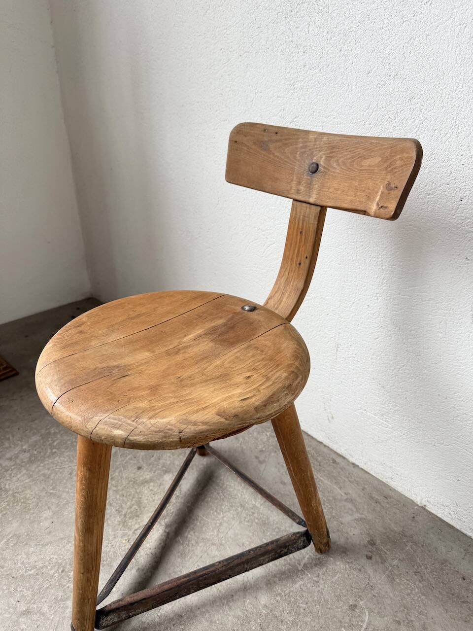 1950 tripod workshop chair