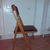Folding chairs